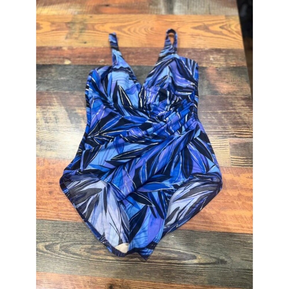 Miraclesuit Purple Tropical Floral size 6 One Piece Swimsuit Tummy Control